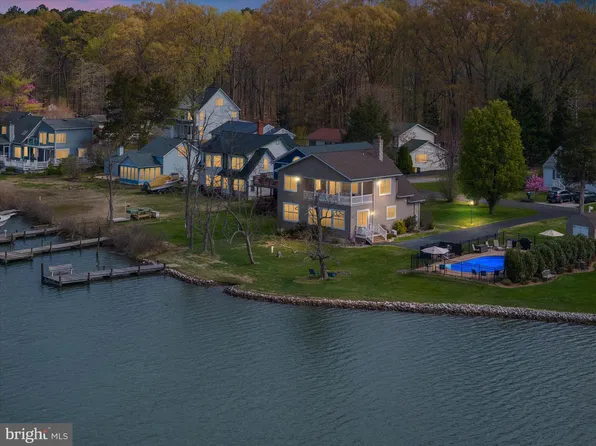 5936 Sneed Dr, Deale, MD 20751