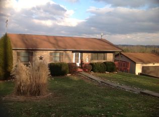 1080 Hemlock Rd, Ravenswood, WV 26164