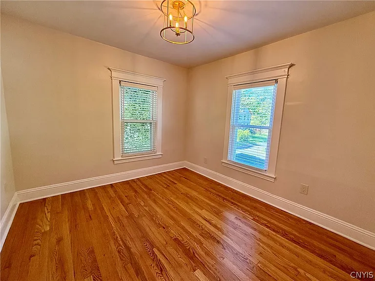11 Sanger Ave — Photo 7