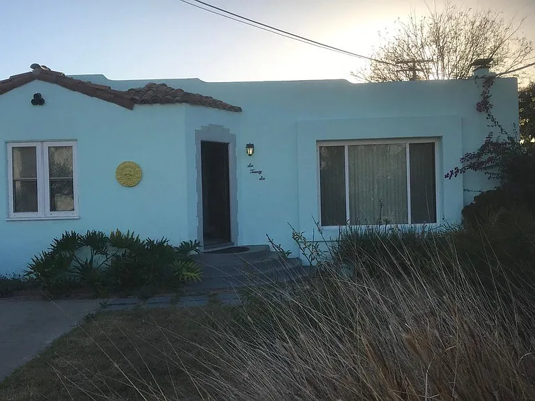 626 Emory St — Photo 1