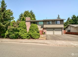 11214 SE 218th Pl, Kent, WA 98031