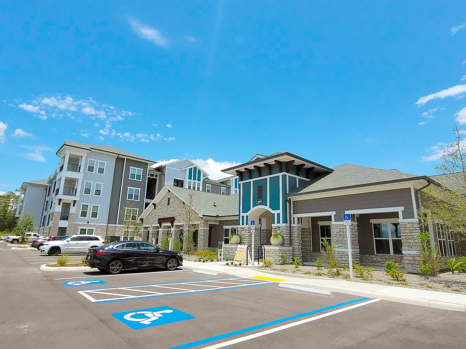 Maeva Modern Apartments — Photo 1