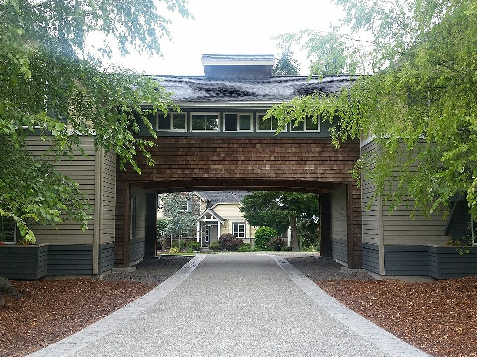 1st image of 105 Woodridge Dr