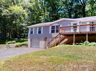 103 Windwards Ln, Dingmans Ferry, PA 18328