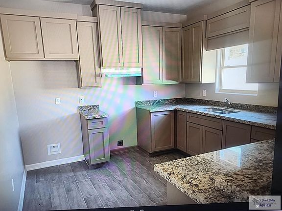 2nd image of 2420 Florencia Ave