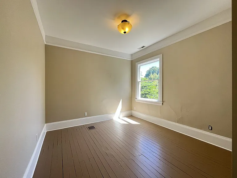 2850 NE Davis St — Photo 32