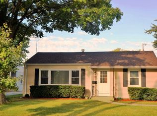 540 Crestwood Dr, Des Plaines, IL 60016