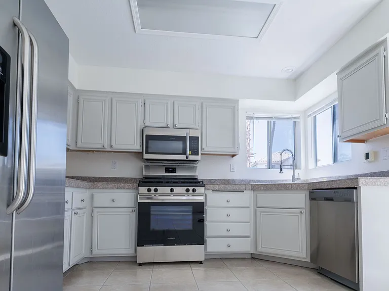 1143 Adelman Dr — Photo 10