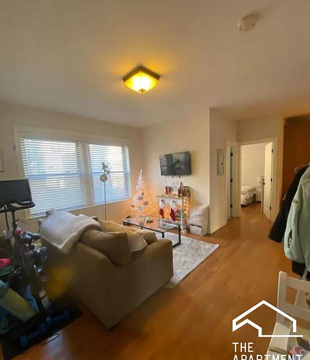 1st image of 3433 N Lakewood Ave #G