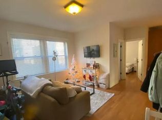 3433 N Lakewood Ave #G, Chicago, IL 60657