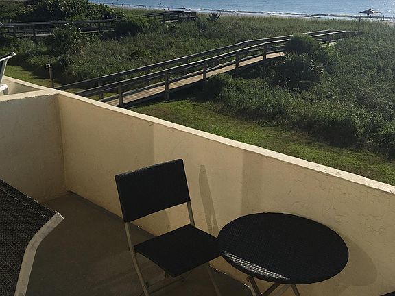 Porch balcony with amazing view!