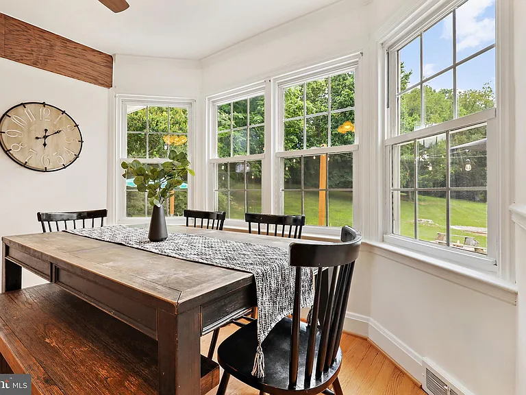 9223 Old Court Rd — Photo 23