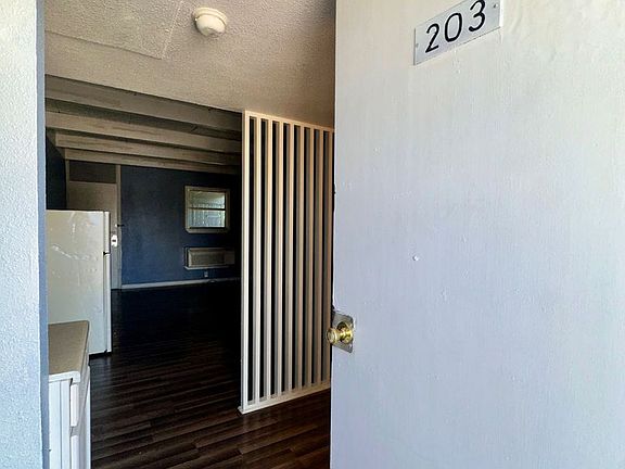 2nd image of 605 N Gray St #203