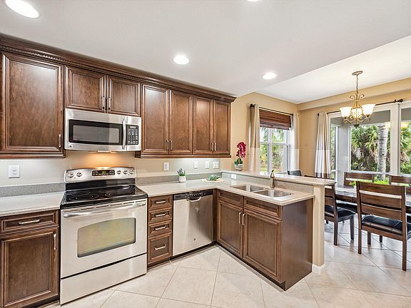 3rd image of 6645 Alden Woods Cir APT 101
