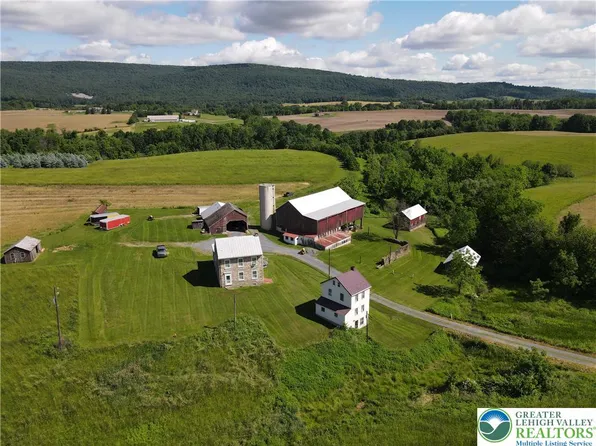 1821 Old Route 22, Lenhartsville, PA 19534