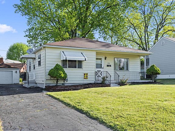 3rd image of 656 Mayhill Rd