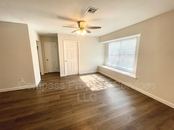 5th image of 501 W Karnes Dr