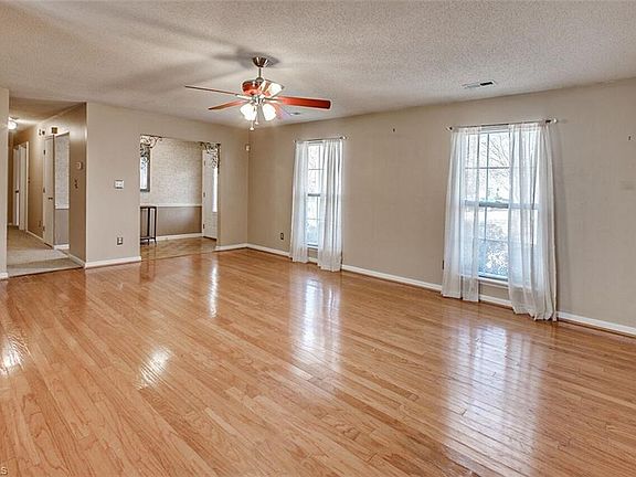 5th image of 603 Fountainhead Ct