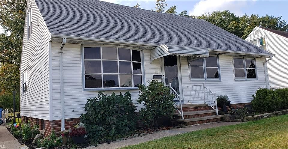 1st image of 2727 Hilltop Dr
