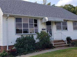 2727 Hilltop Dr, Parma, OH