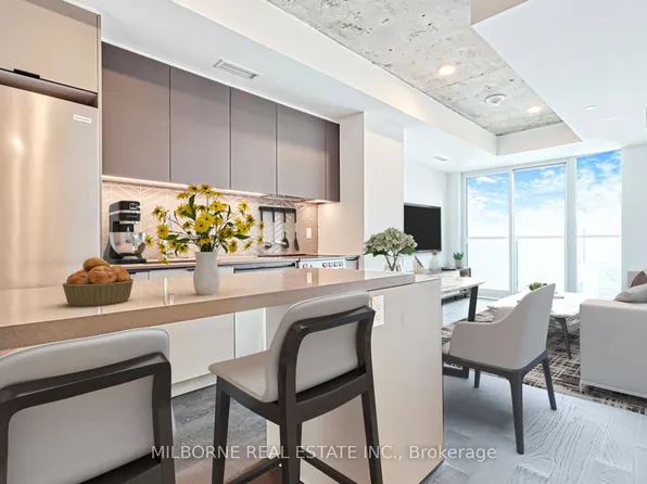 57 Brock Ave #210, Toronto, ON M6K 0H3