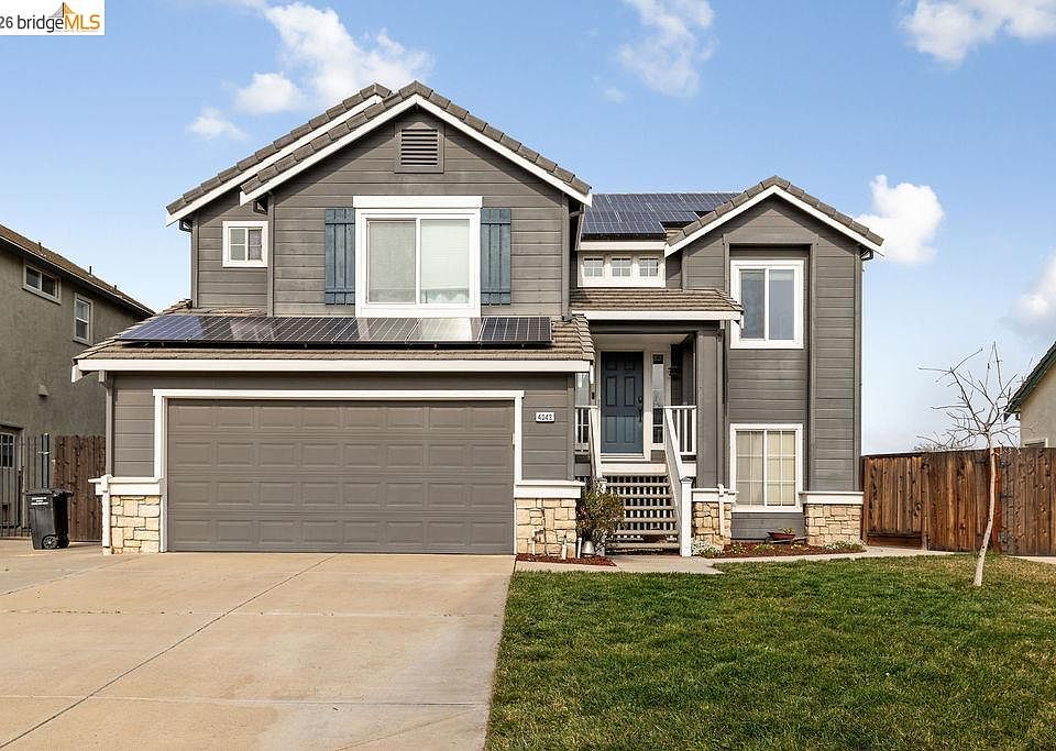 1st image of 4043 Regatta Dr
