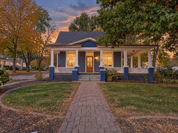 318 W High St, Monticello, IL 61856