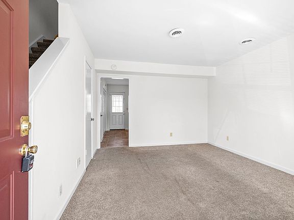 4th image of 1500 W Knollwood Cir APT C
