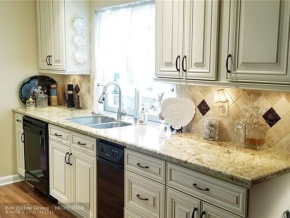 5th image of 2611 SW 15th Ct