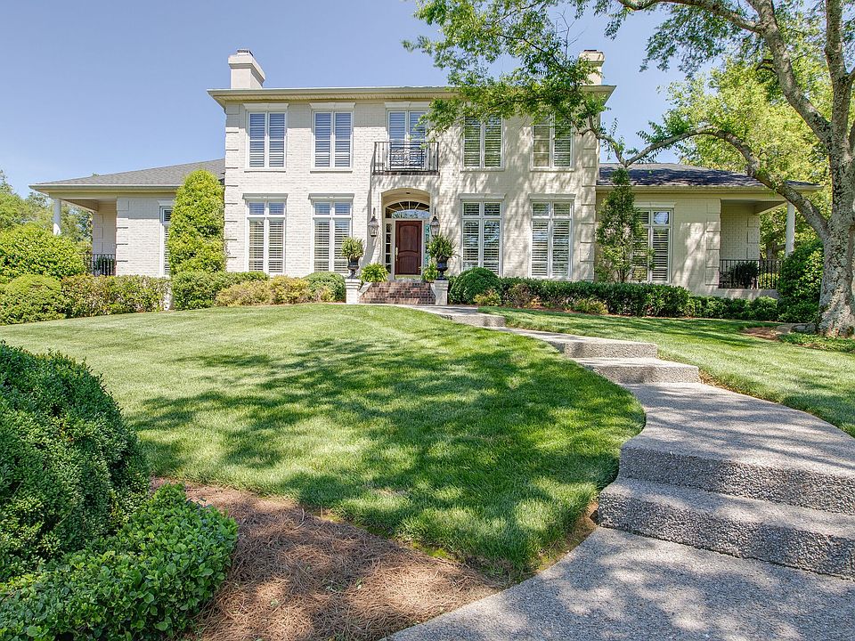 1st image of 373 Lake Valley Dr