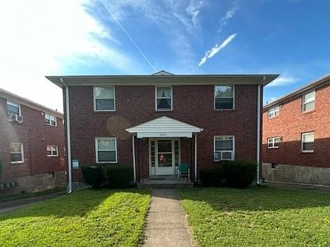 4th image of 1041 Parkway Dr APT 3