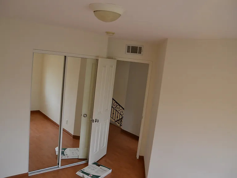 813 Van Ness Ave #D — Photo 14