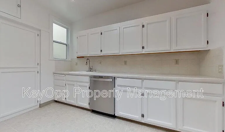 534 30th Ave — Photo 5