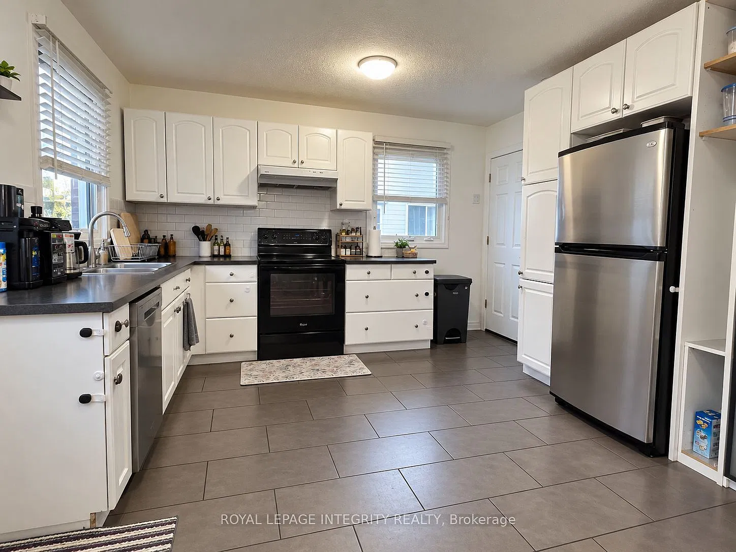 3 bed, $2,250 — Photo 3