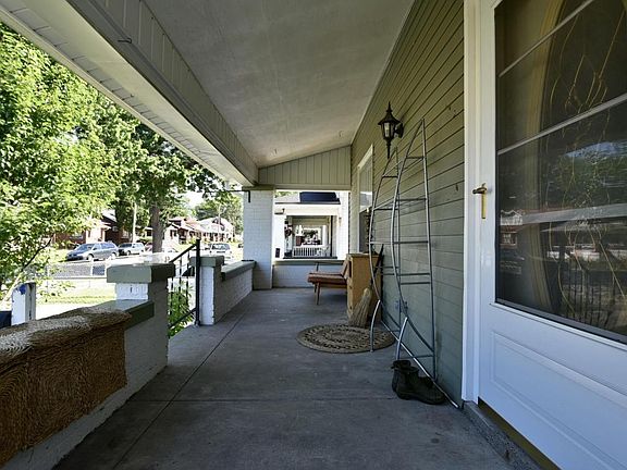 5th image of 107 N Longworth Ave