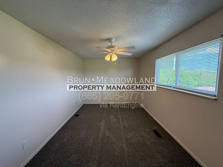 1811 Meadowland Ln #C — Photo 14