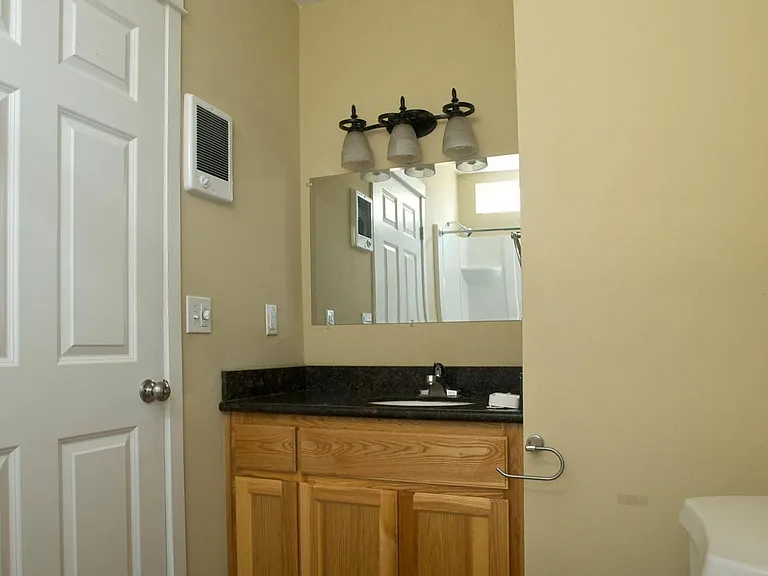 1354 High St #4 - 3rd Floor Bath 1354 High St #4 - 3rd Floor Bath