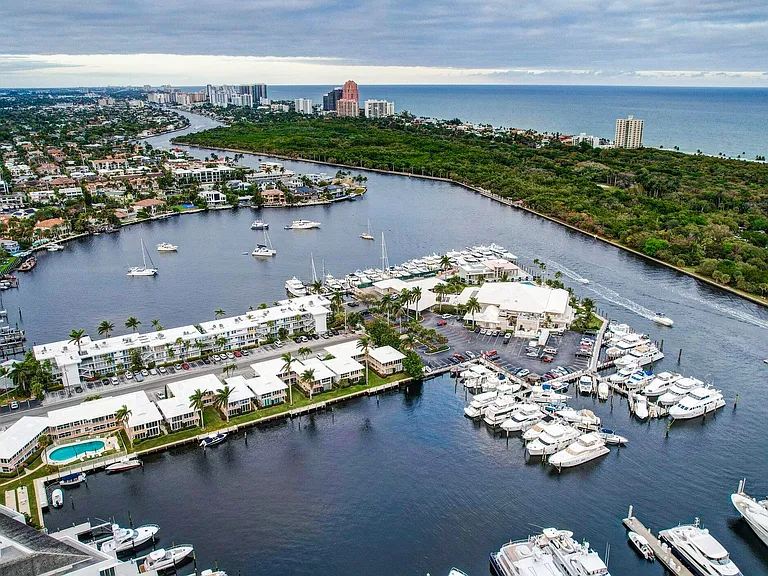 2727 Yacht Club Blvd #2A — Photo 68