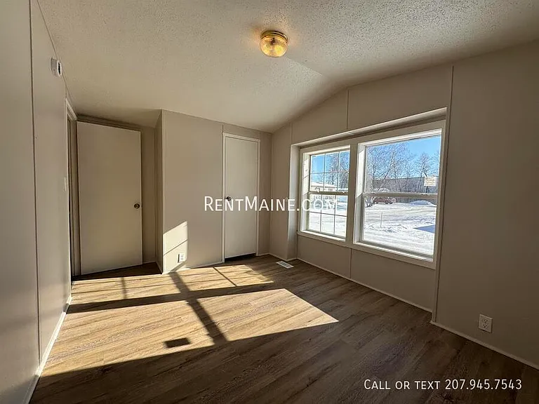 125 F St — Photo 6