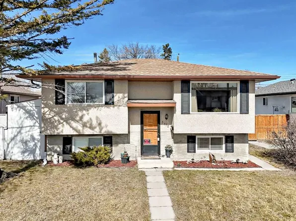 3772 S Dover Ridge Dr SE, Calgary, AB T2B 2C9