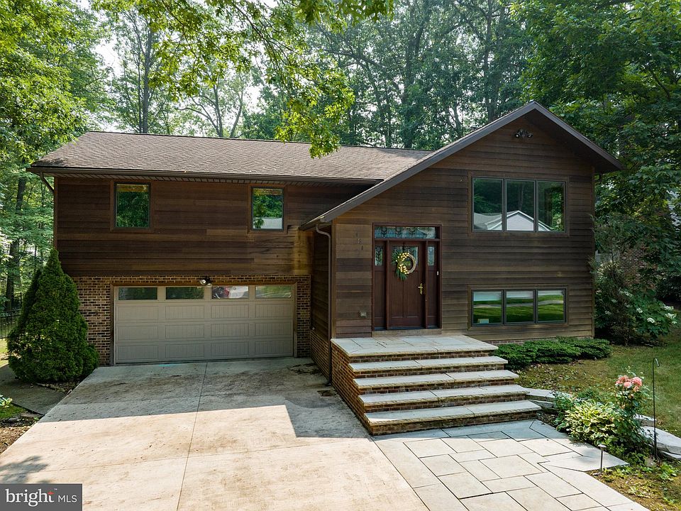 1st image of 430 Canterbury Dr