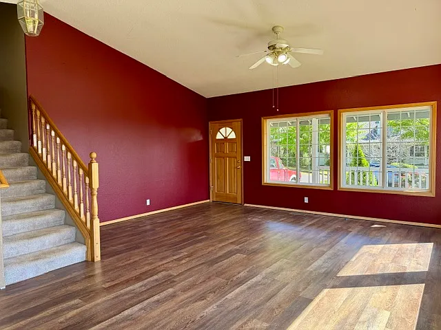 3 bed, 2.5 bath, 1920 sqft, $2,550 — Photo 3