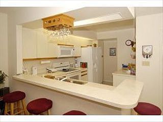 2nd image of 1075 Country Club Dr