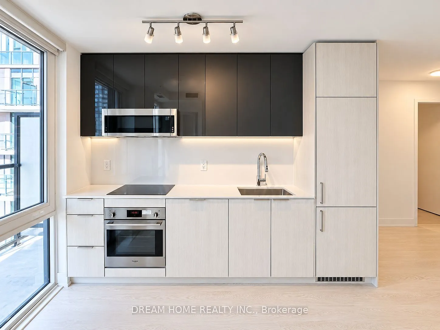 JAC Condos — Photo 3