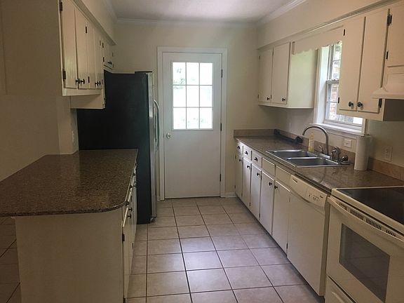 4th image of 117 Virginia Dr