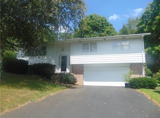 1 Forest Dr, Dunbar, PA 15431