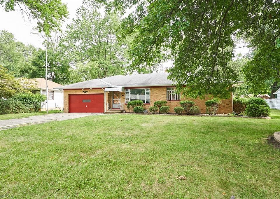 1st image of 22885 Sycamore Dr