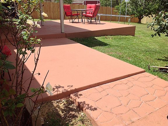 Back porch (partly covered)