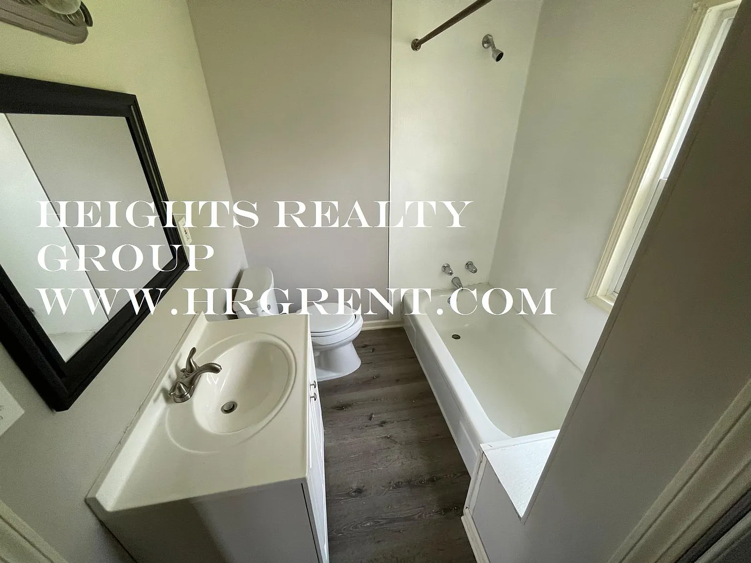 3 bed, 1000 sqft, $1,499 — Photo 4