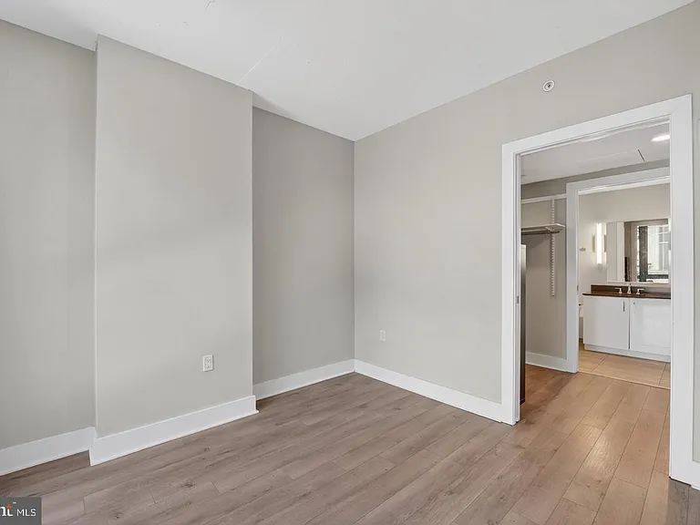 88 V St SW #213 — Photo 19